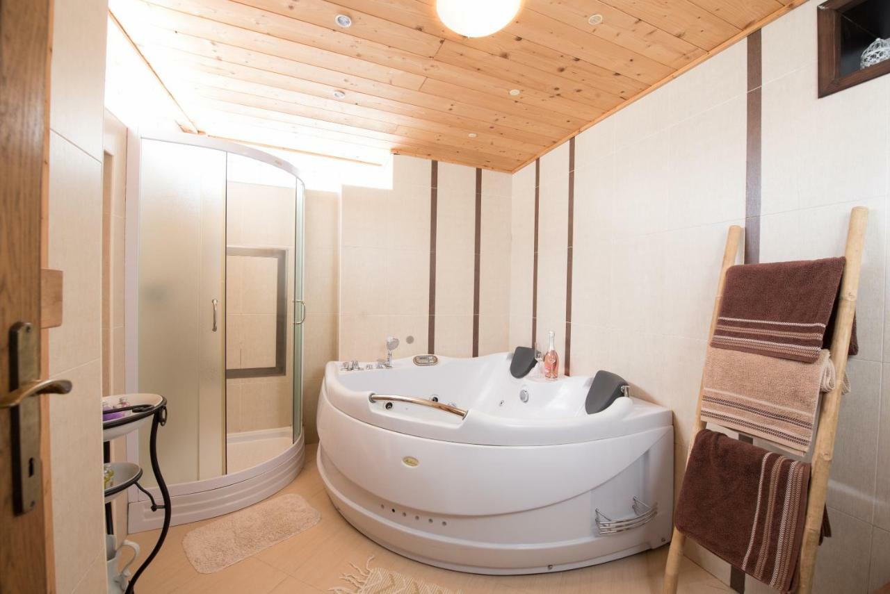 Guest House Rabenseifner - Opatija Jurdani Bagian luar foto